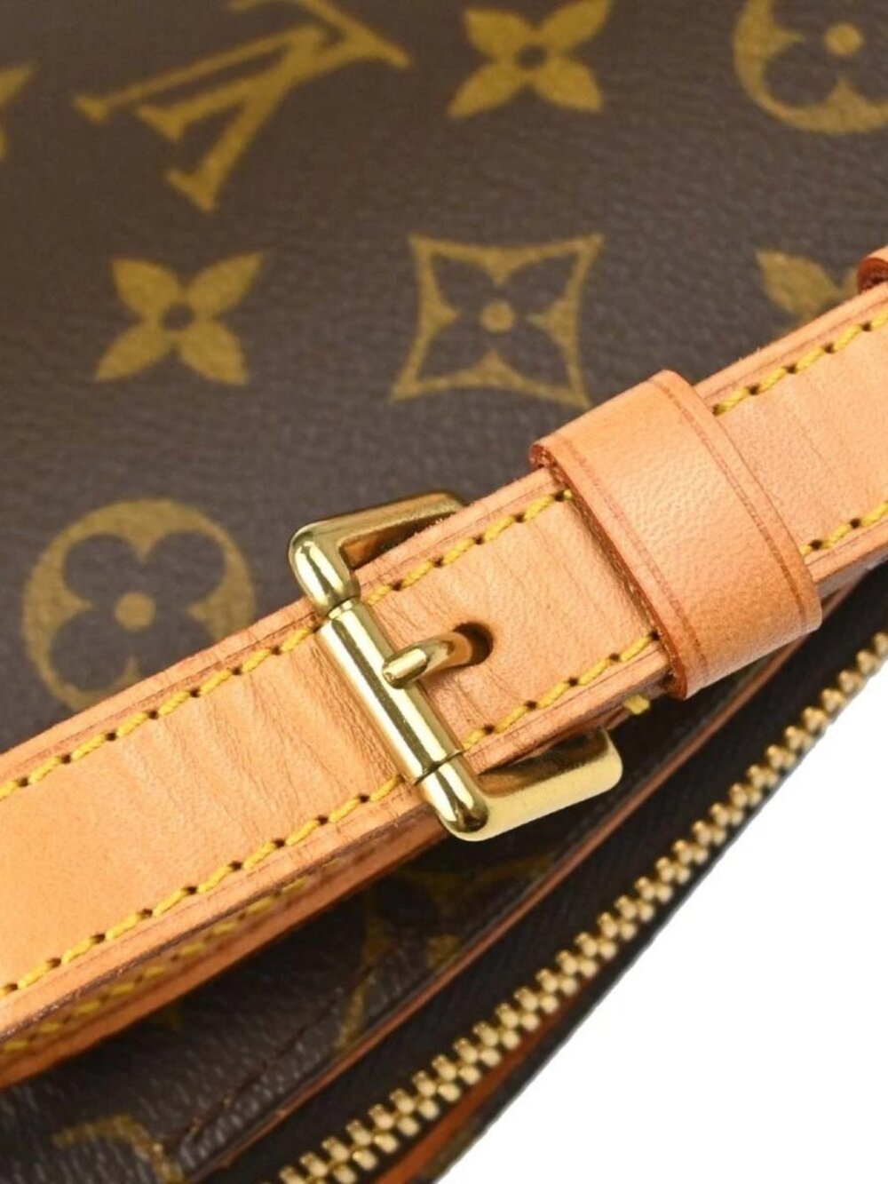 Louis Vuitton Monogram - Picture 7 of 16